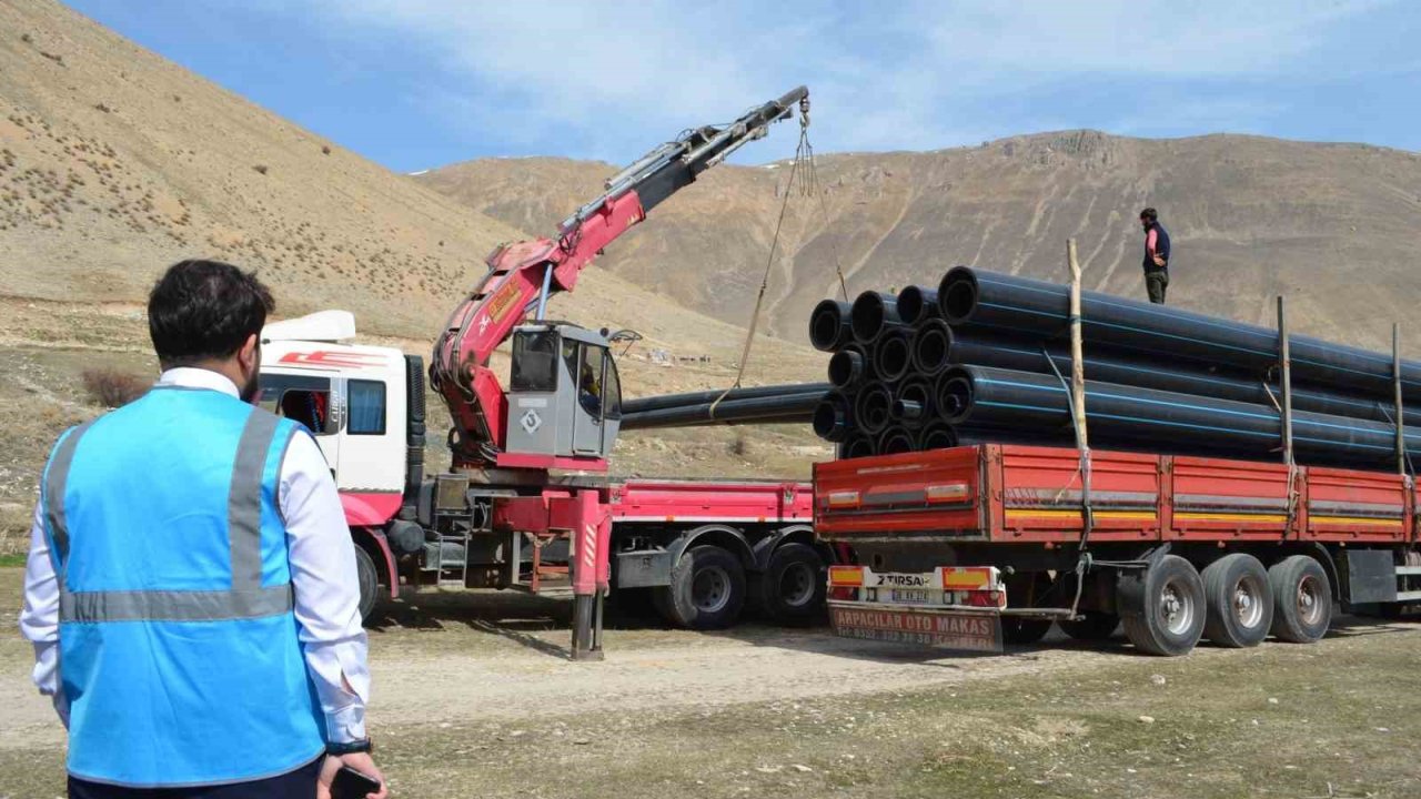 Adilcevaz’da Sulama Suyu Sorunu Çözülüyor