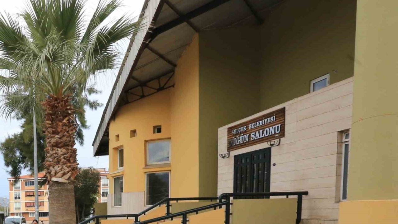 Selçuk'ta Belediye Sosyal Tesisleri Yaz Sezonuna Hazırlanıyor