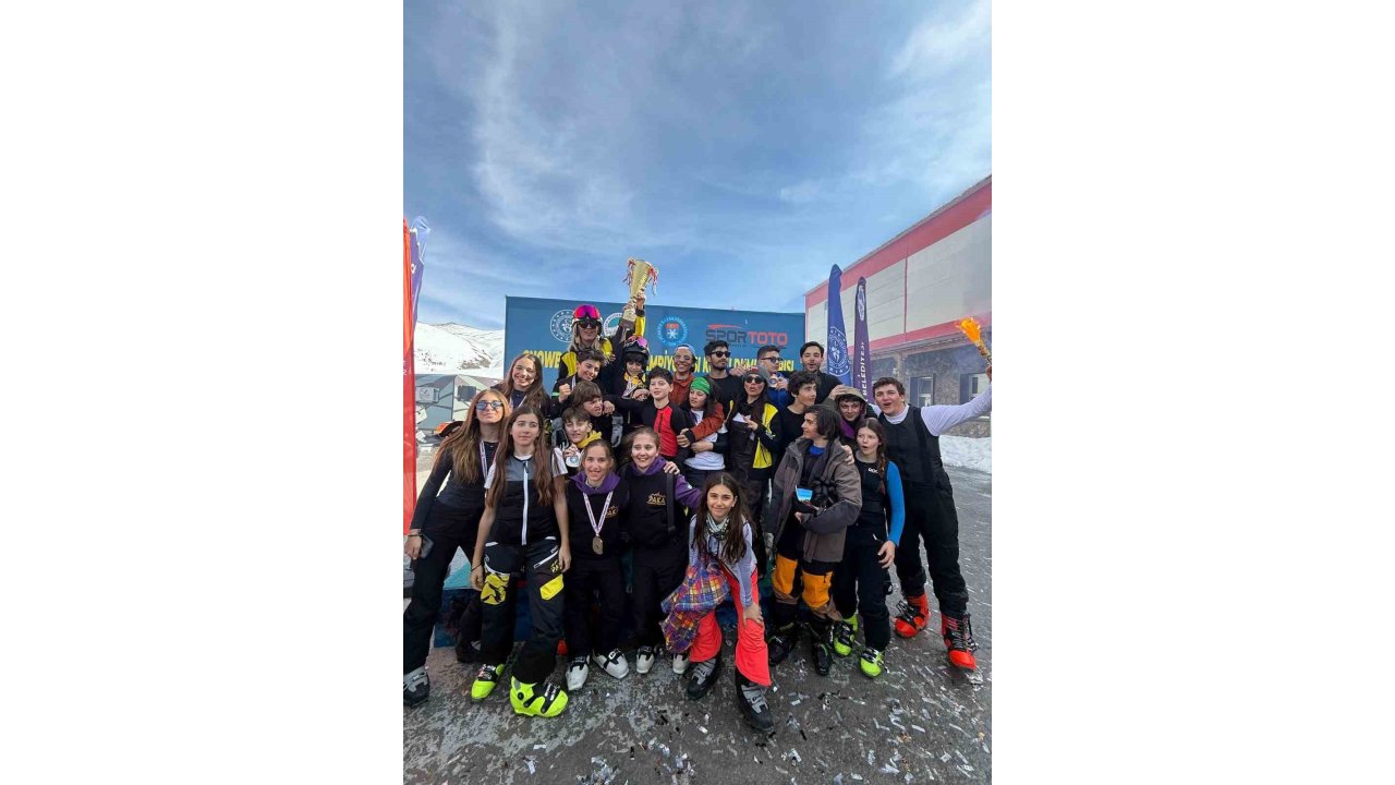 Eskişehirli Sporculardan Snowboard Şampiyonasında Büyük Başarı