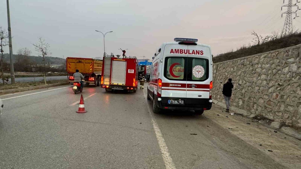 Otomobil Motosiklete Çarptı: 1 Yaralı