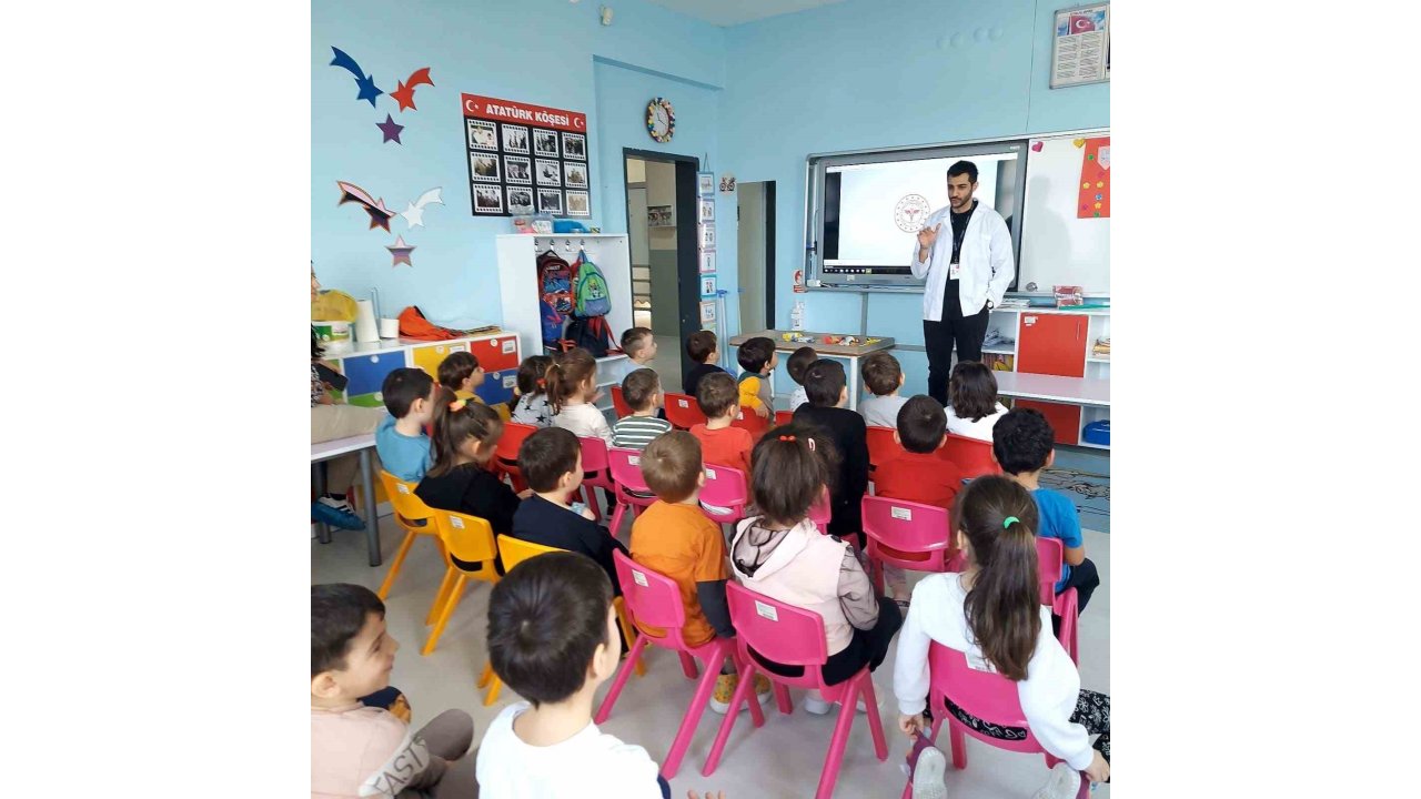 Minik Öğrencilere Sağlıklı Beslenme Anlatıldı
