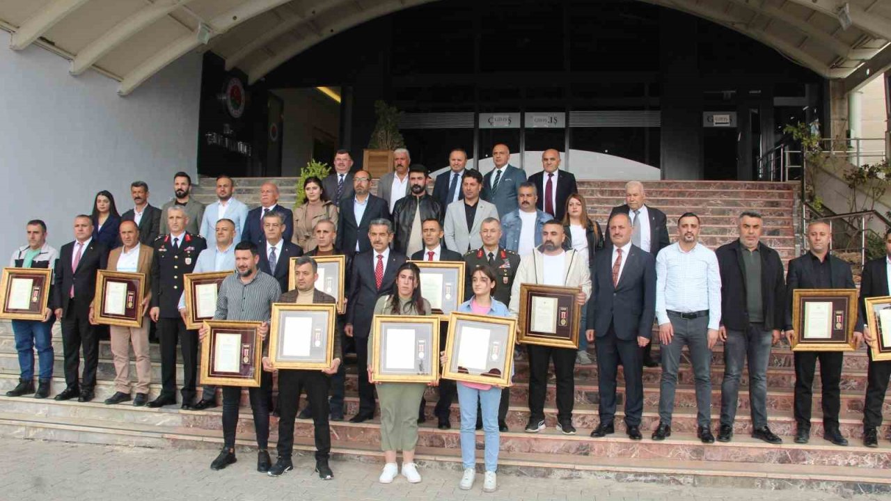 Şırnak'ta, 15 Şehit Ailesine Devlet Övünç Madalyası Verildi