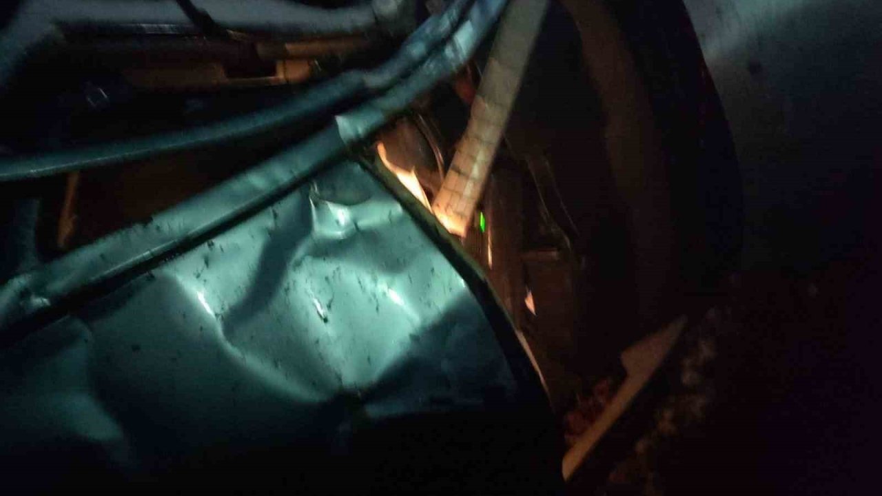 İmamın Kontrolünden Çıkan Otomobil 70 Metreden Şarampole Yuvarlandı