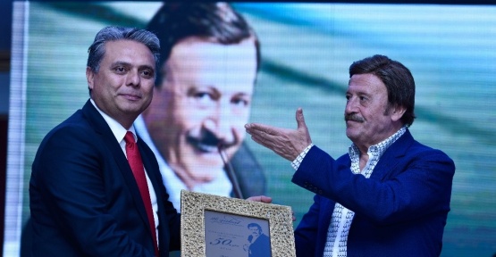 Başkan Uysal’dan Selami Şahin’e kutlama