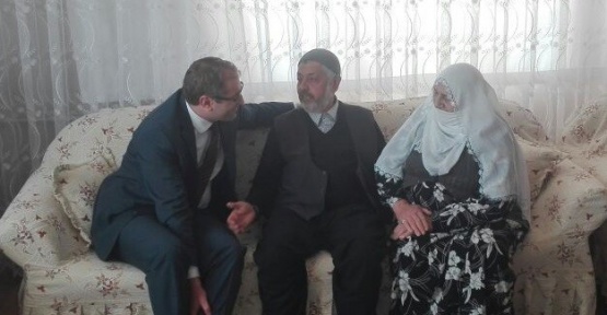 Kaymakamdan 15 çocuklu, 37 torunlu çifte ziyaret
