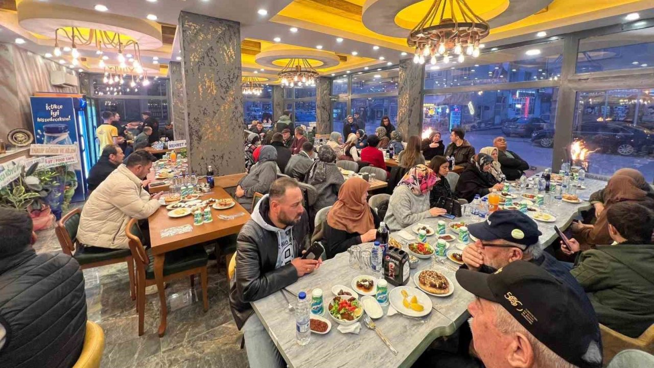 Altıntaş’ta Şehit Aileleri Ve Gaziler Onuruna İftar Verildi