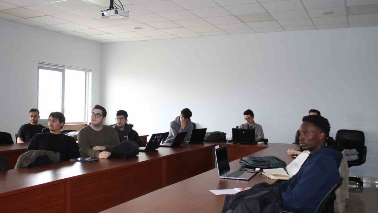 Yapay Zekanın Robotik Sistemlere Entegrasyonu Bu Etkinlikte Konuşuldu