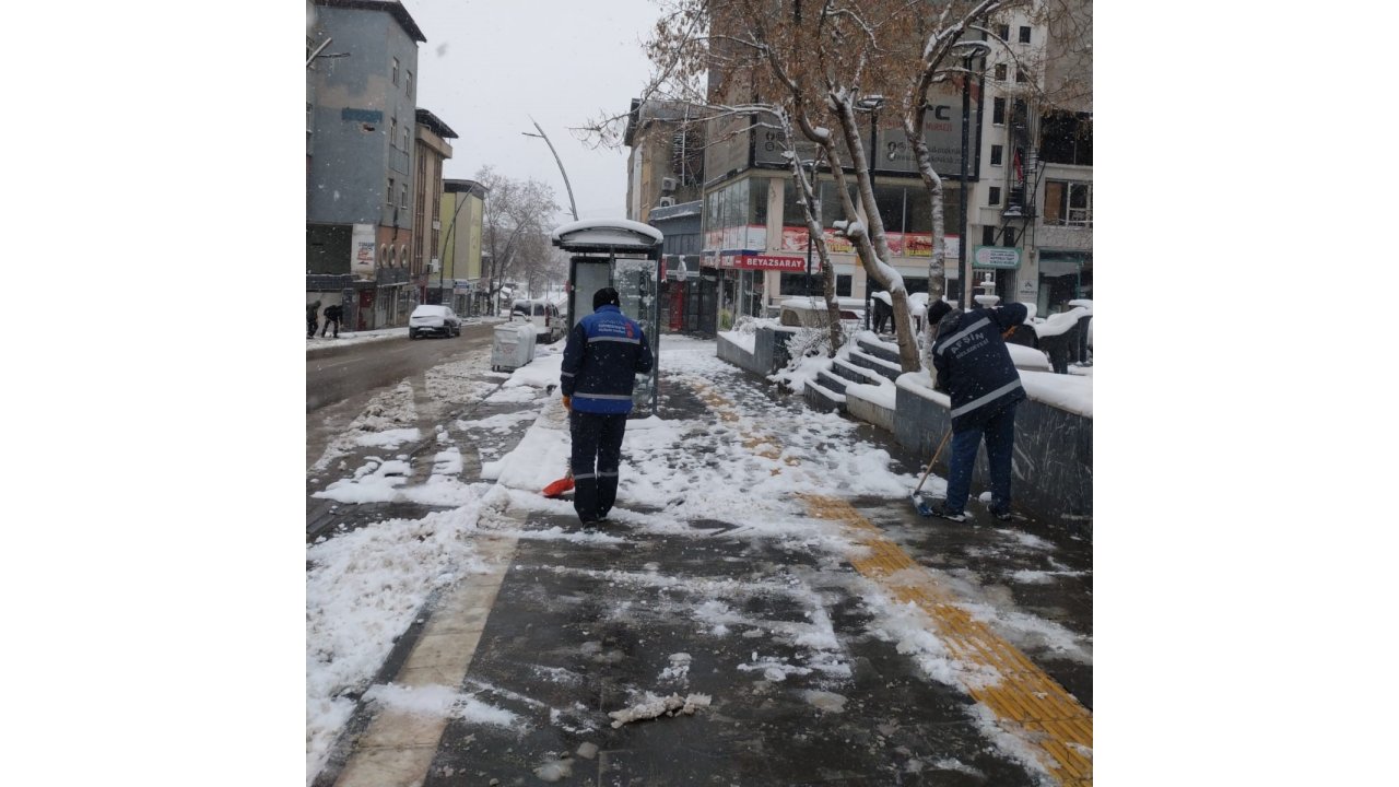 Kahramanmaraş’ın Kuzey İlçelerinde Kar Temizliği