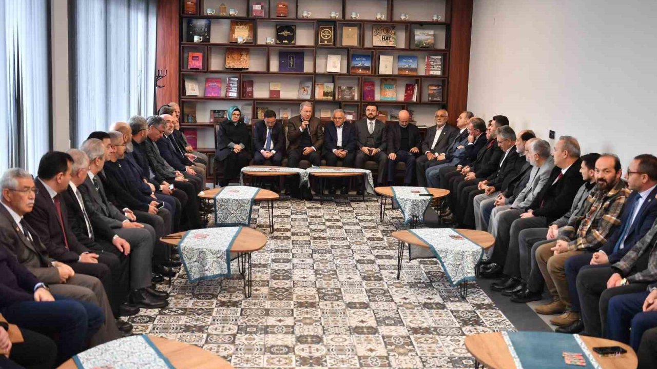 Akar Ve Büyükkılıç’tan Kanaat Önderleriyle Eğitim İstişaresi