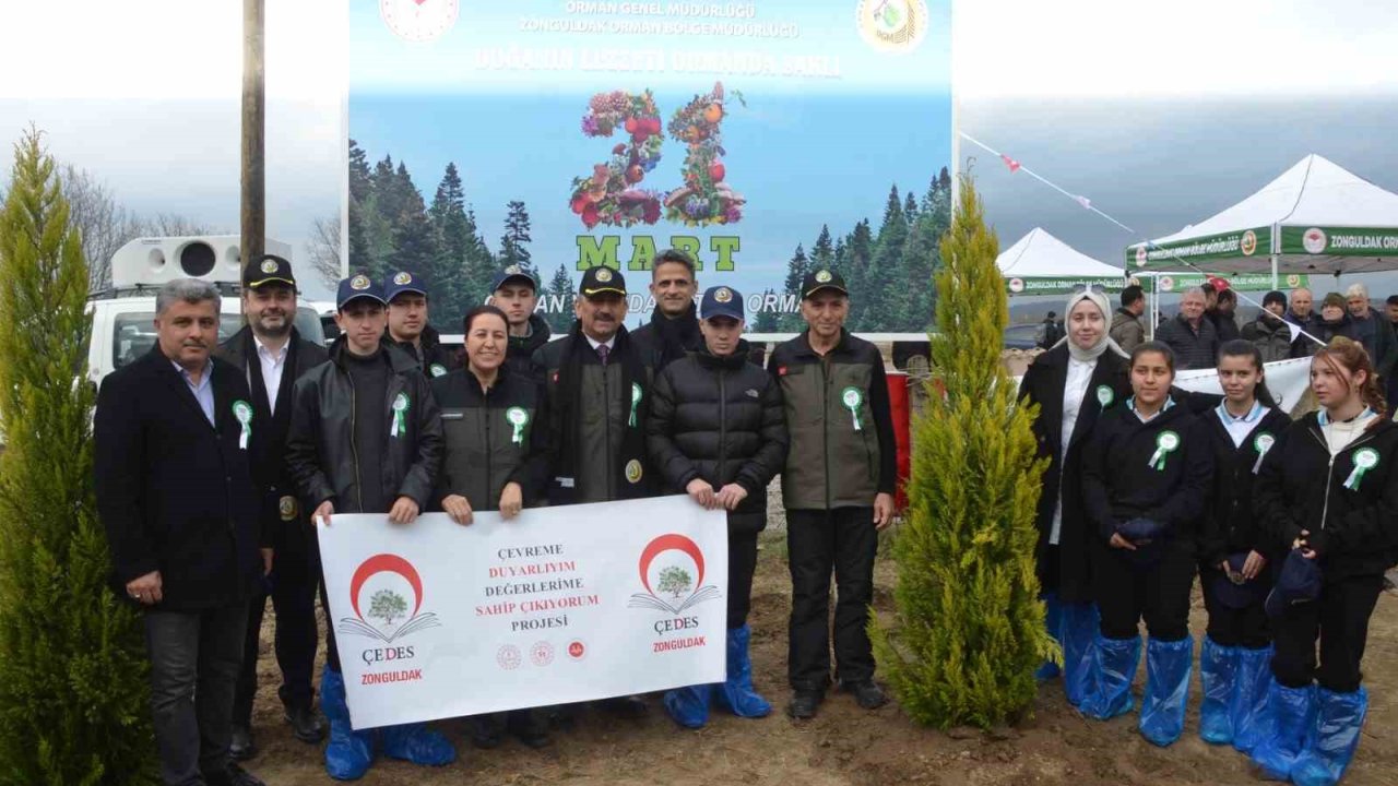 Zonguldak’ta 2 Bin 25 Fidan Toprakla Buluştu