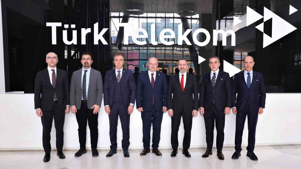 Türk Telekom’dan ’yerli Ve Milli Haberleşme Cihazı’ Projesi