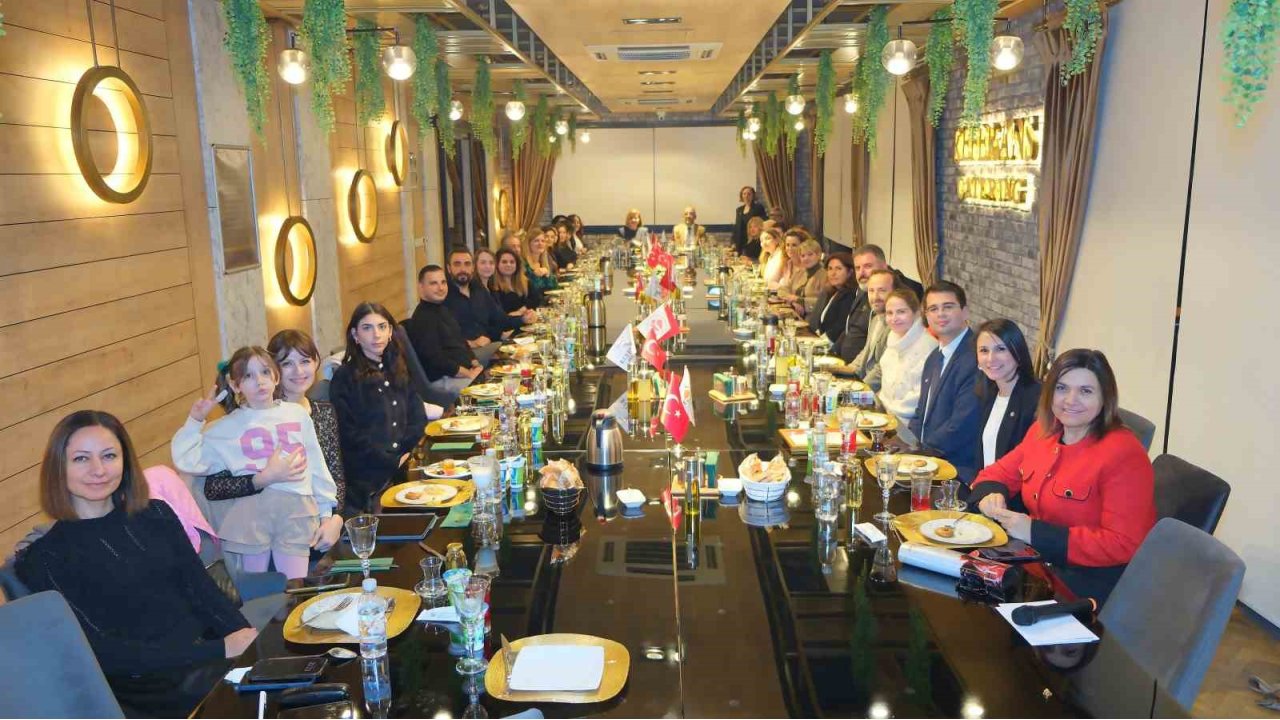 Bursa Halkla İlişkiler Derneği Yeni Üyeleriyle Büyüyor