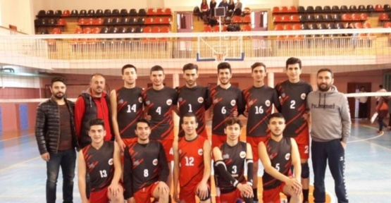 Kayserili voleybolcular set vermedi