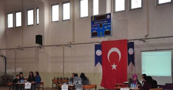 Milas’ta öğrenciler bilgilerini yarıştırdı