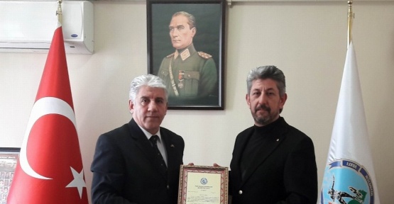 Beşiktaş saldırısında ölen gencin ailesinden Mehmetçik Vakfı’na bağış