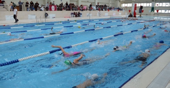 Minikler Osmangazi’de kulaç attı