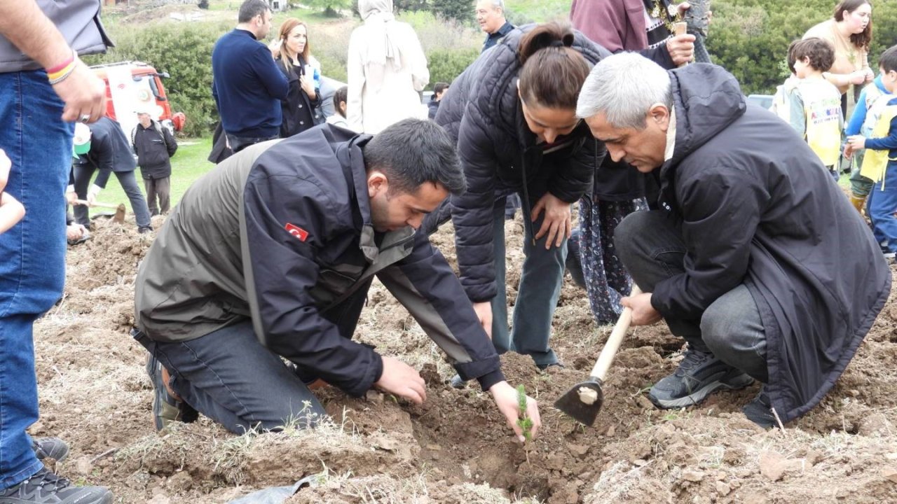 Aliağa’da Orman Haftası’nda Bin Adet Fidan Dikildi