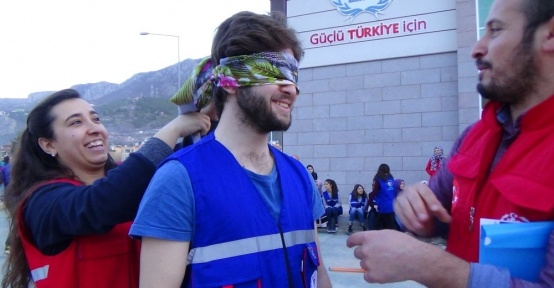 Bilgisayar oyunlarına karşı ‘körebe’