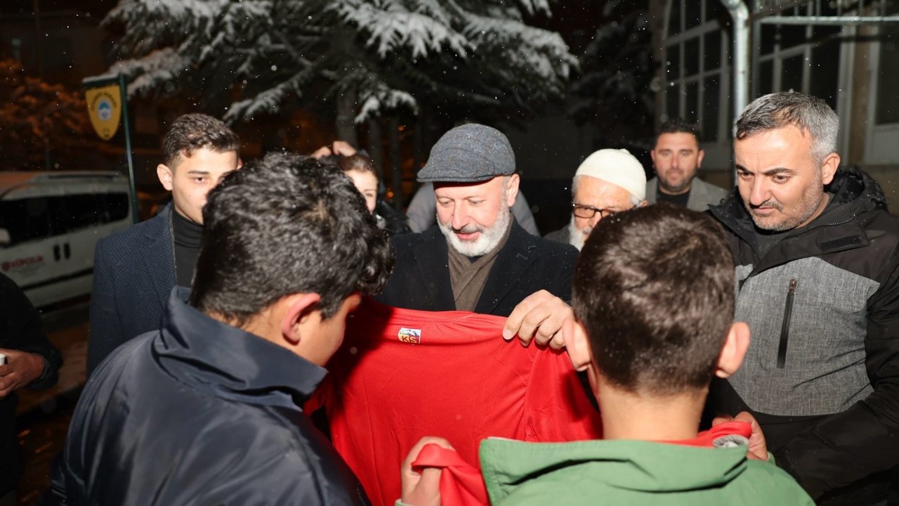 Başkan Çolakbayrakdar, Ramazan Bereketini Her Gün Bir Mahallede Paylaşıyor