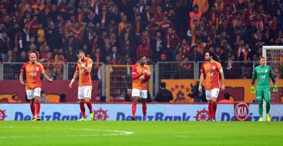 Galatasaray’ın defansında istikrar yok