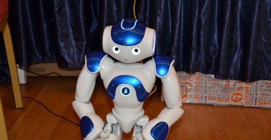 Öğrenciler kendi yaptıkları bilimsel projeleri sergiledi