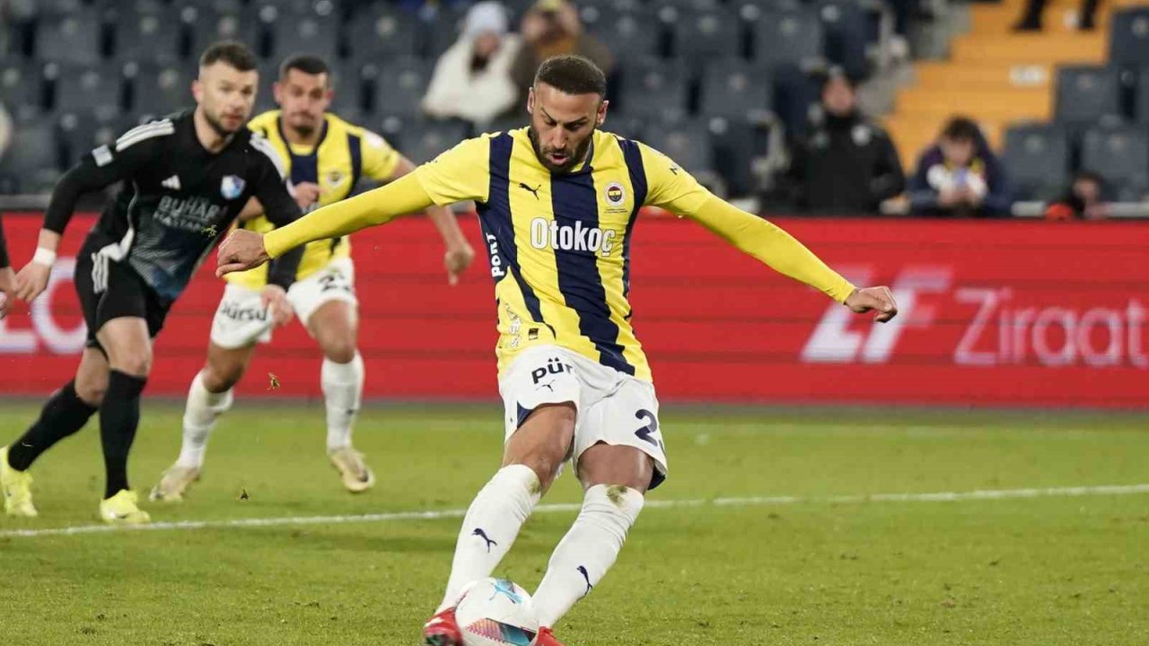 Fenerbahçe Teknik Heyetinden Cenk Tosun Kararı