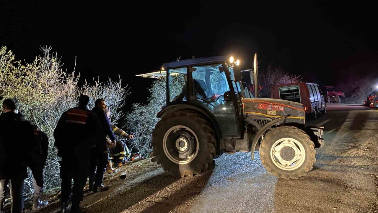 Uçuruma Yuvarlanan Traktörün Altında Kalan Sürücü Hayatını Kaybetti