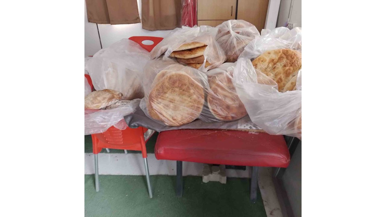 İhtiyaç Sahiplerinin Yüzü Kızılay İle Güldü