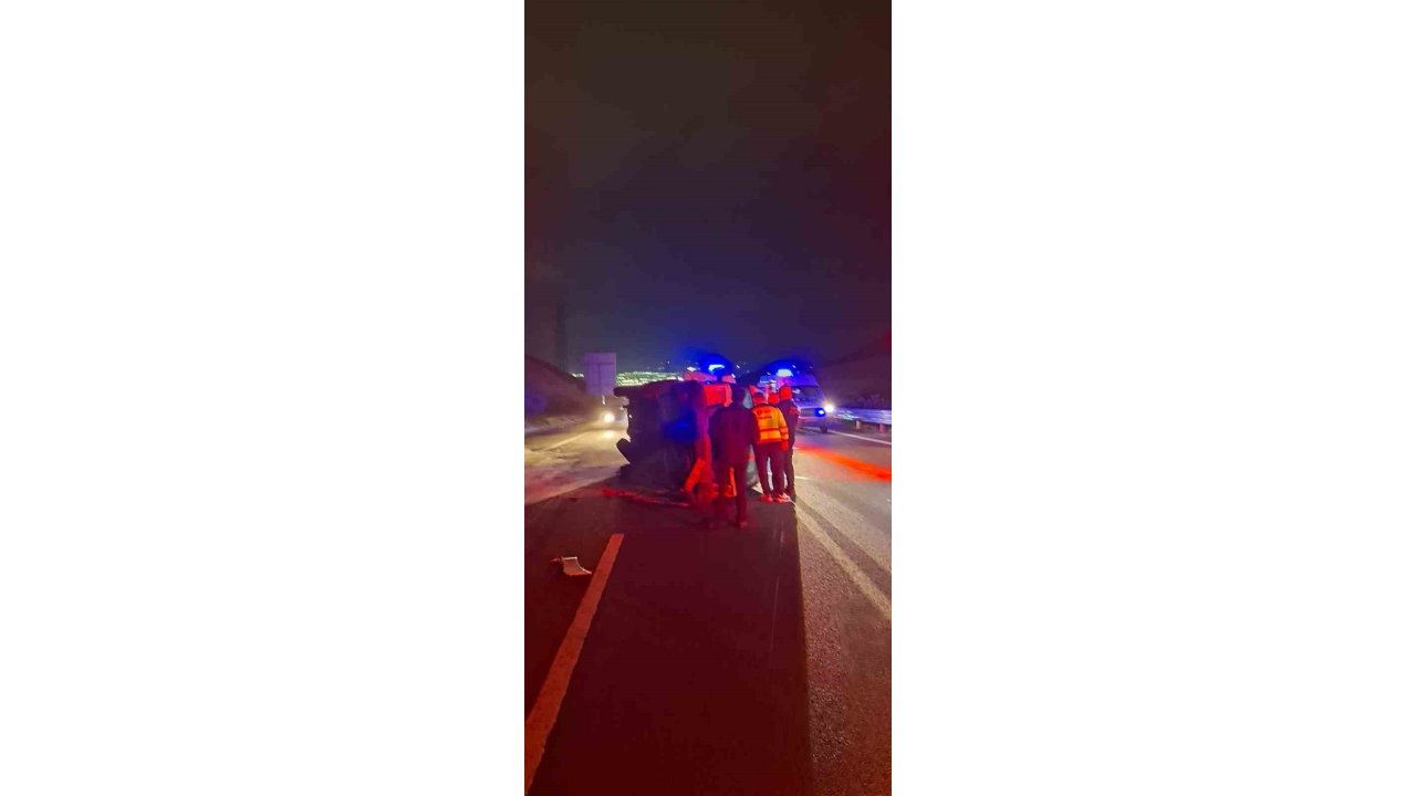 İzmir’de Kontrolden Çıkan Minibüs Takla Attı: 1 Ölü, 10 Yaralı