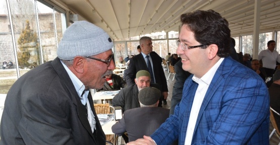 Başkan Yazgı vatandaşa Cumhurbaşkanlığı Hükümet Sistemi’ni anlatıyor