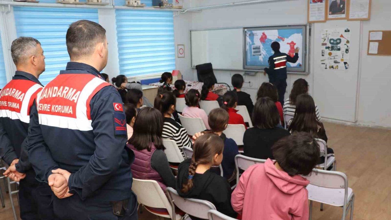 Jandarma Öğrencilerle Buluştu