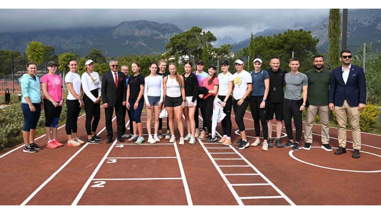 Tenisin Kalbi Kemer’de Atıyor