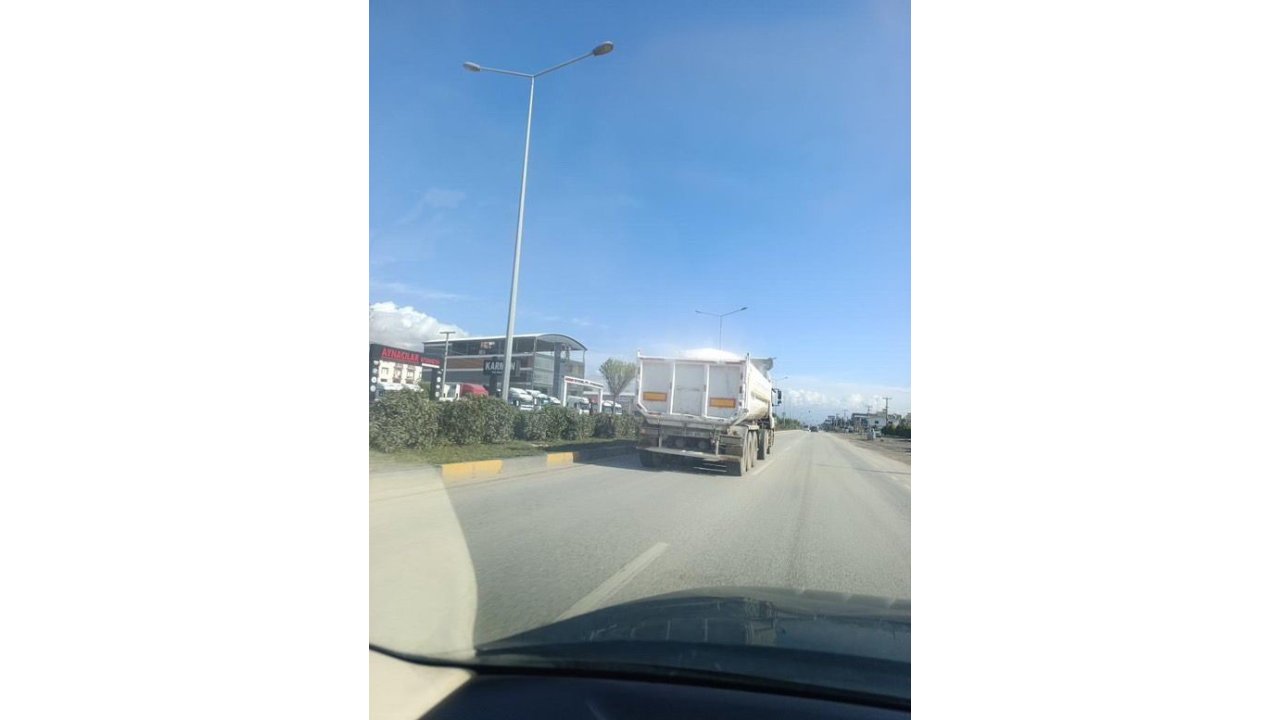 Taşıdığı Yükün Üzerine Branda Çekmeyen Kamyon Sürücüsüne Ceza