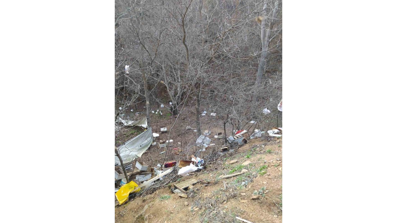 Gümüşhane’de Fırtınada Arı Kovanları Telef Oldu