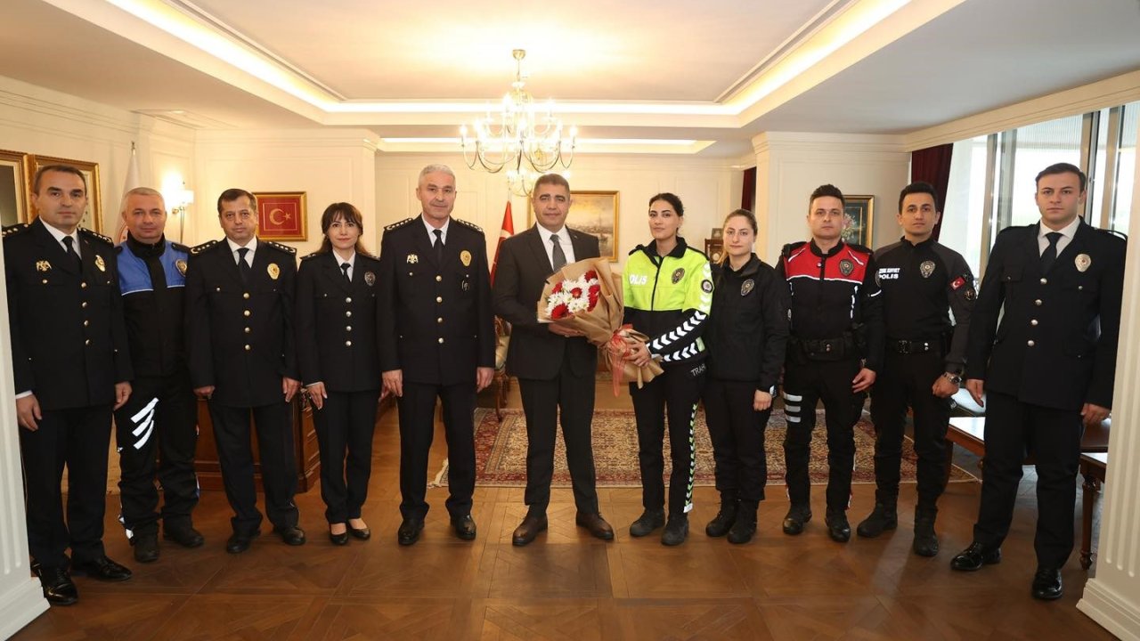 Emniyet Mensuplarını Makamında Ağırladı