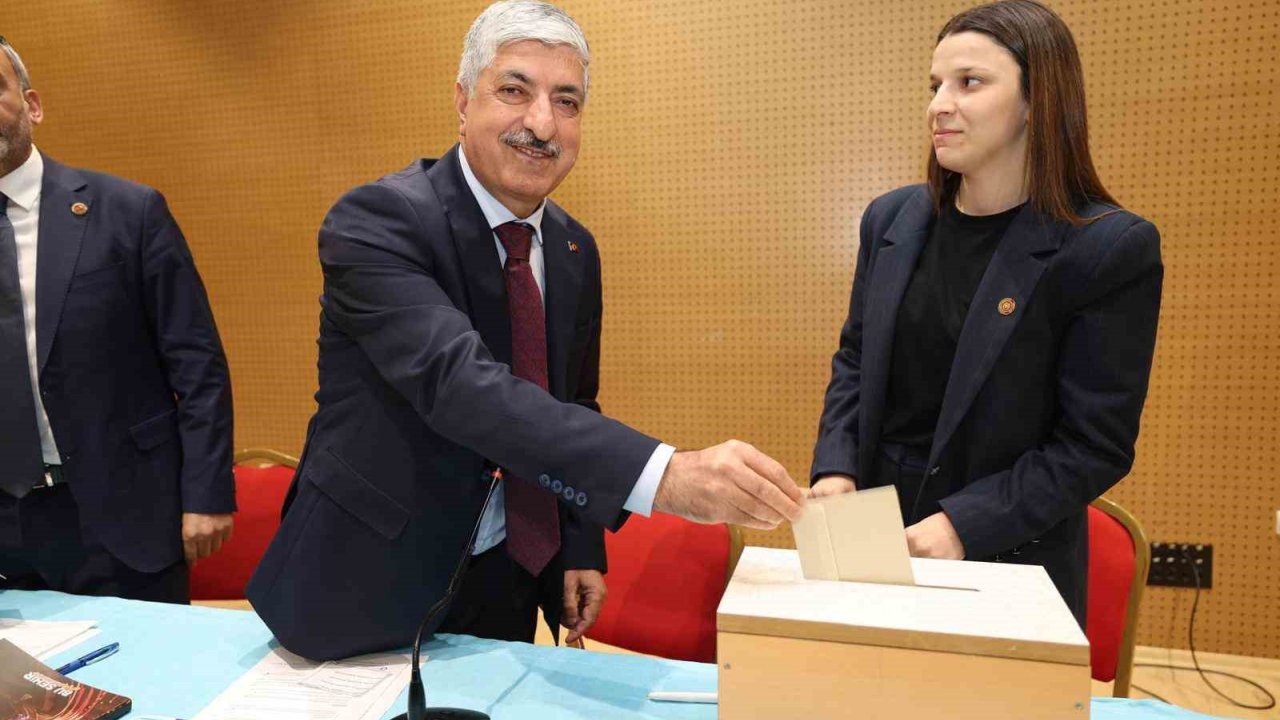 Başkan Ömeroğlu’ndan Özgür Özel’e Sert Tepki