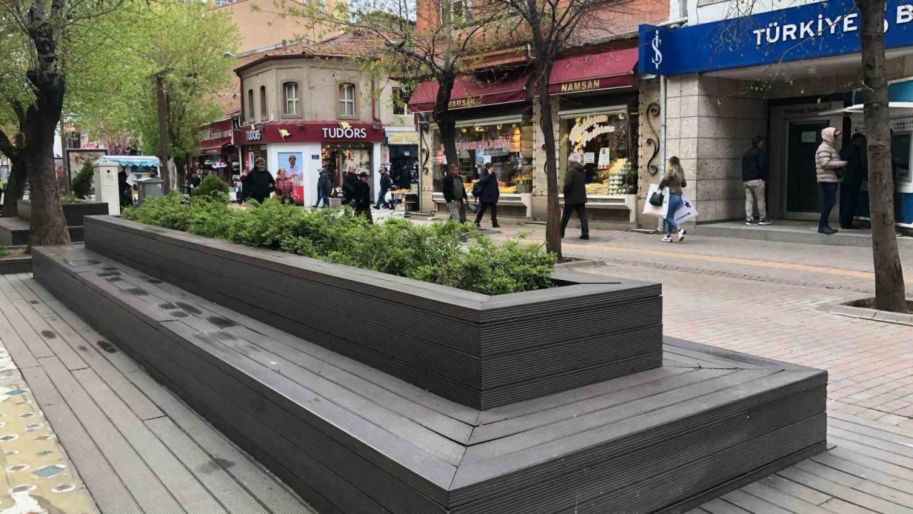 Hamamyolu Bomboş Kaldı