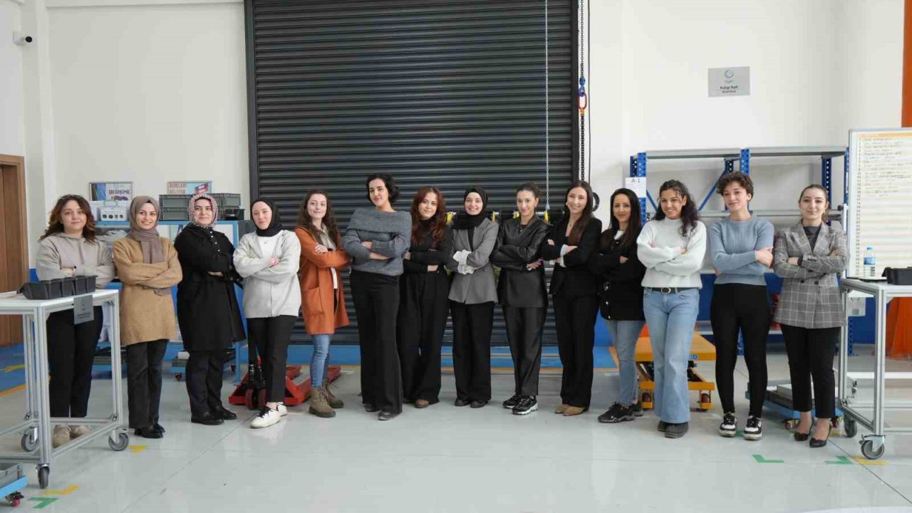 Kadın Mühendis Yetiştirme Okulu Eğitime Başladı