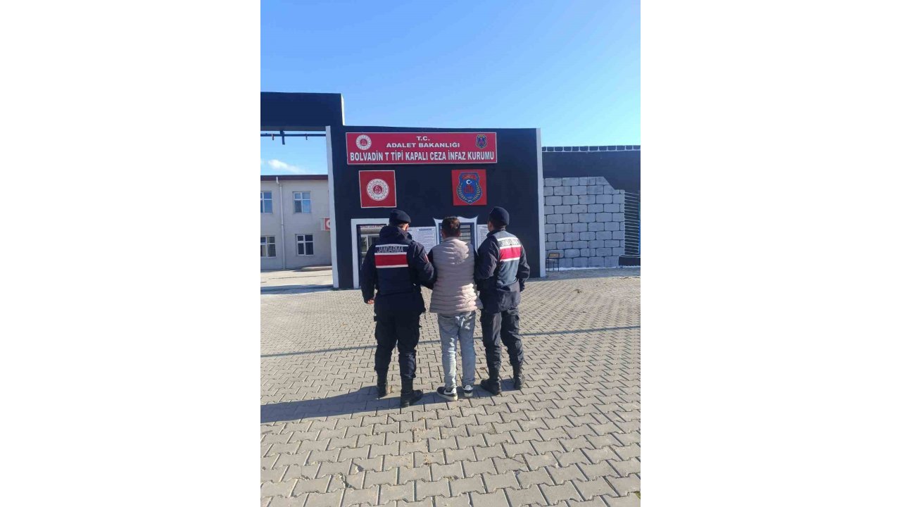 Çeşitli Suçlardan Aranan Şahsı Jandarma Yakaladı