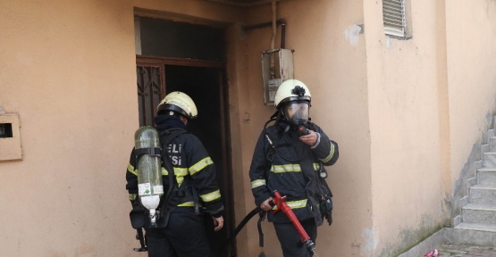 Yanan evlerini gözyaşları içinde izlediler