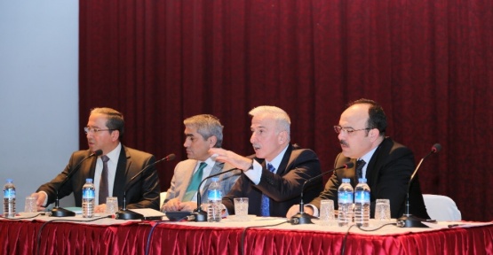 Vali Kamçı halk toplantısı yaptı