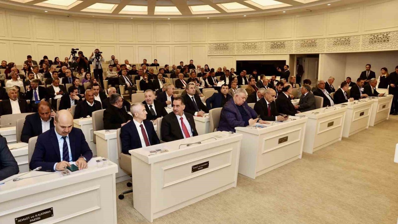 Gaziantep Büyükşehir Belediye Meclisi’nde Encümen Ve Komisyon Üyeleri Belirlendi