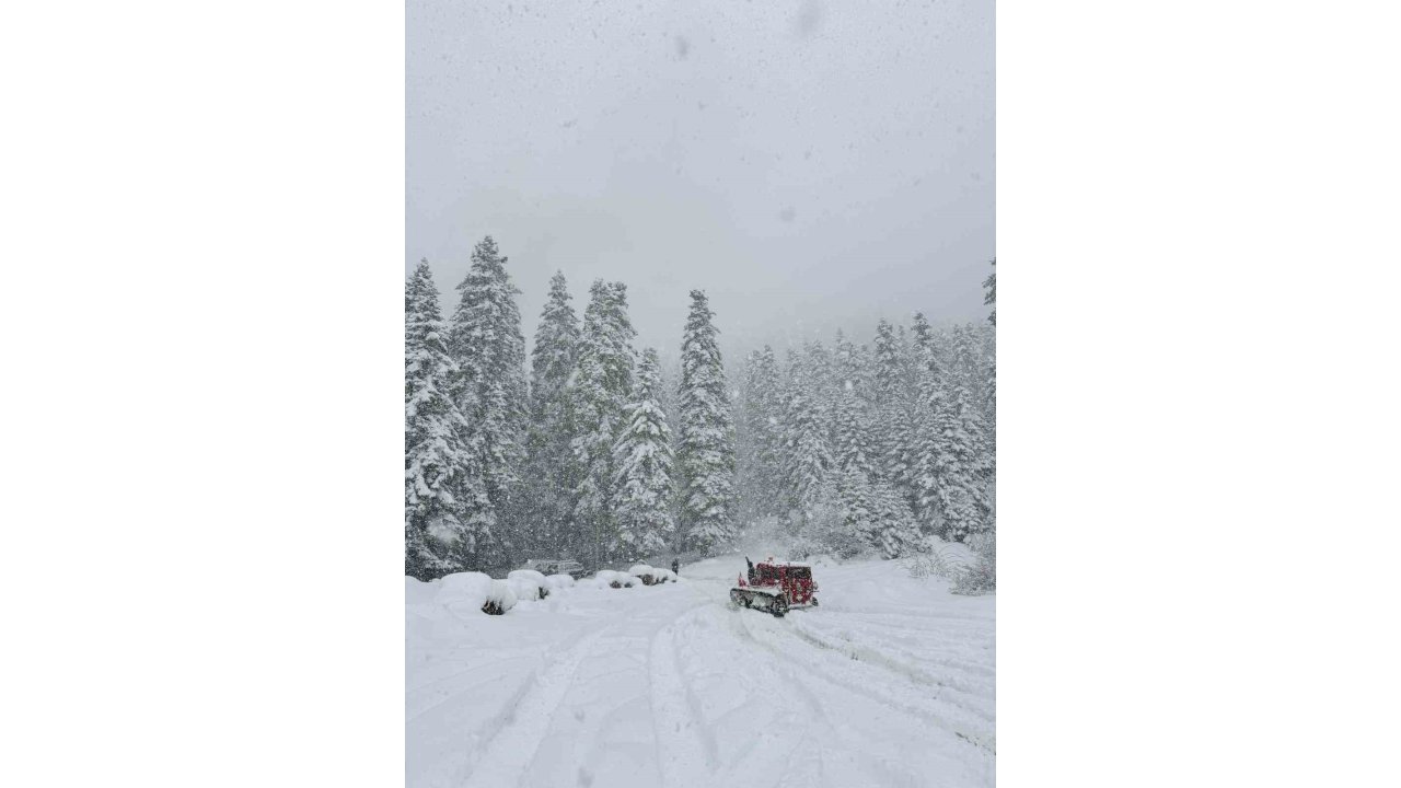 Yüksek Kesimlerde Arazi Araçlarıyla Kar Keyfini Yaşadılar