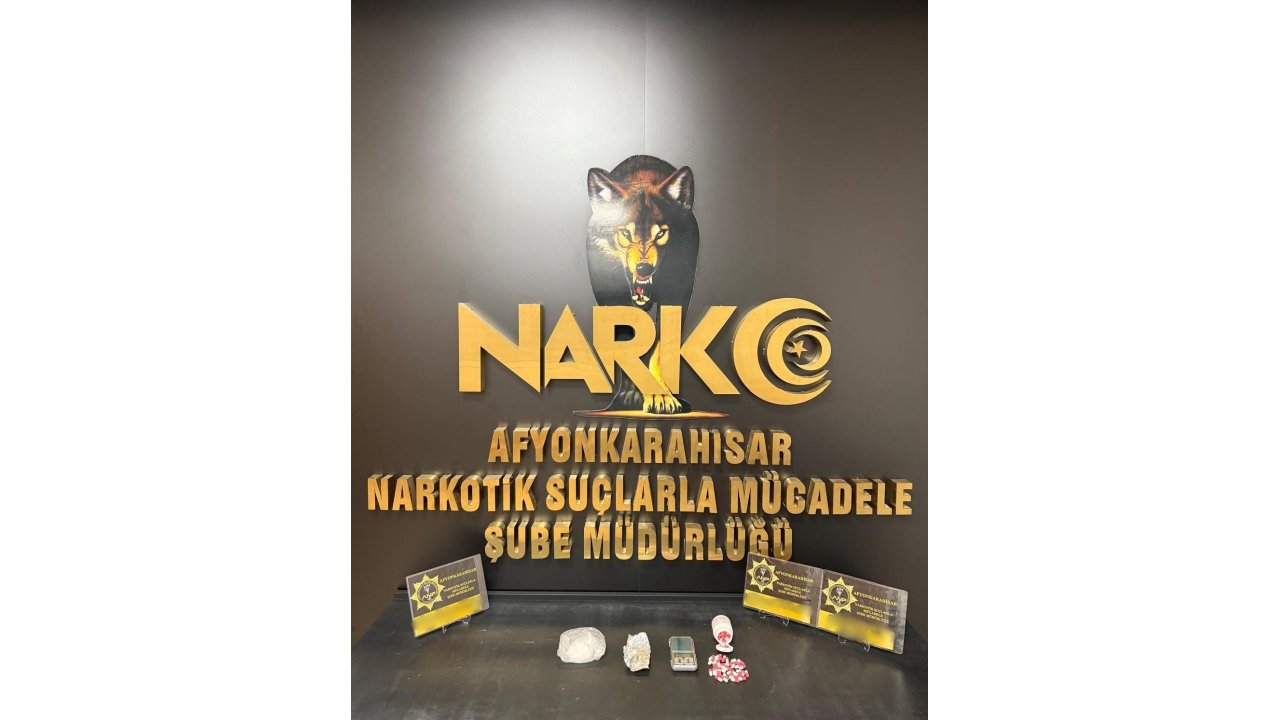 Araçta Uyuşturucu İle Yakalanan İki Kişi Gözaltına Alındı