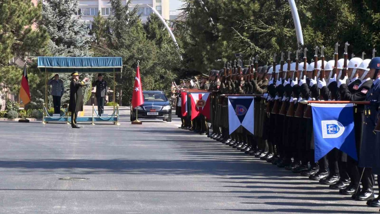 Genelkurmay Başkanı Metin Gürak, Alman Mevkidaşı Breuer İle Bir Araya Geldi
