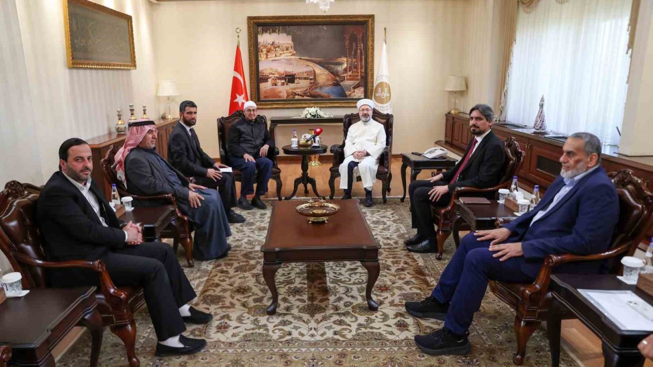 Diyanet İşleri Başkanı Erbaş, Filistinli Alimler Heyet’ini Kabul Etti