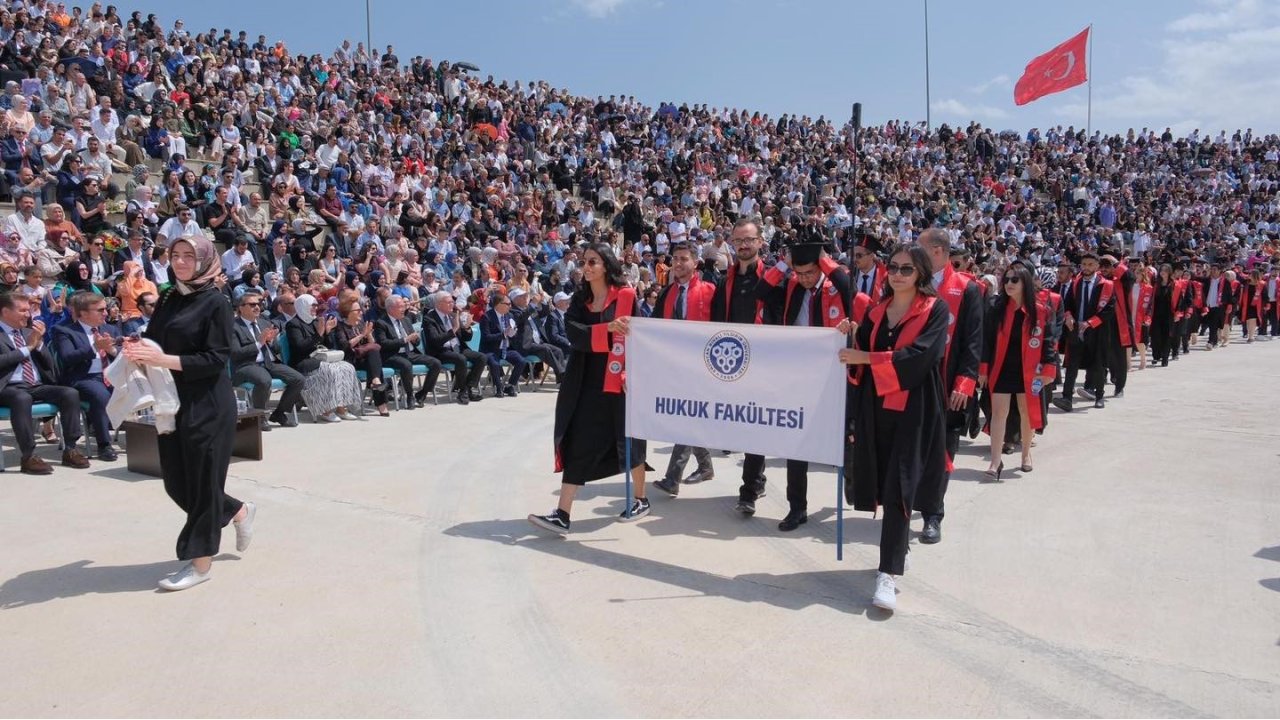 Ebyü’nün Akademik Yılı Mezuniyet Töreni 20 Haziran’da