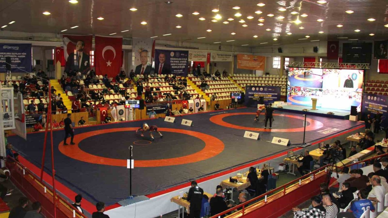 İşitme Engelliler Güreş Türkiye Şampiyonası’nın Açılış Seremonisi Yapıldı