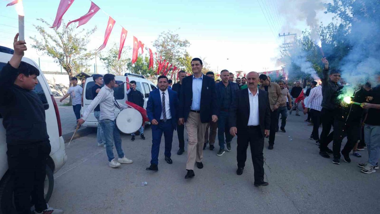 Başkan Yılmaz’a Miting Gibi Karşılama
