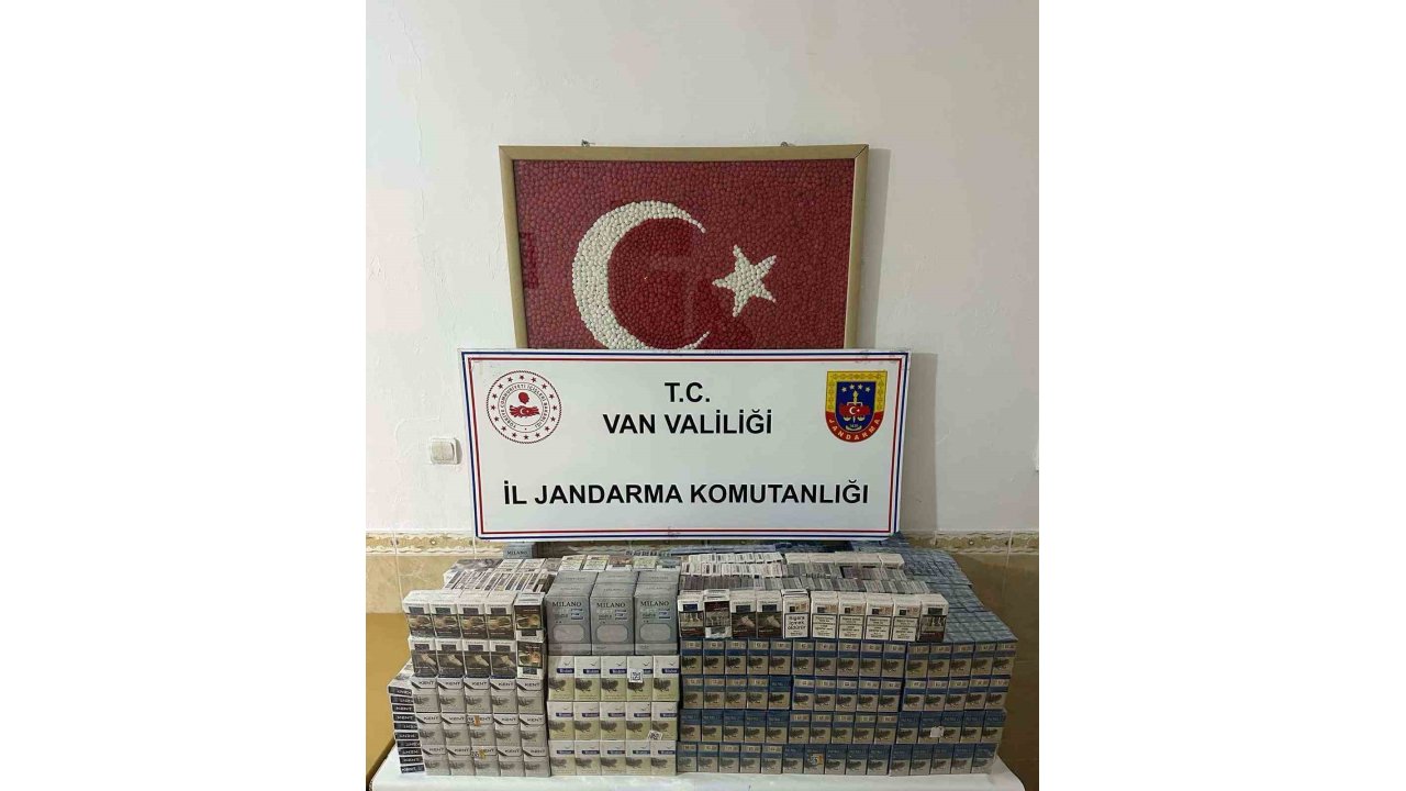 Van’da Kaçak Sigara Ve Tüfek Ele Geçirildi